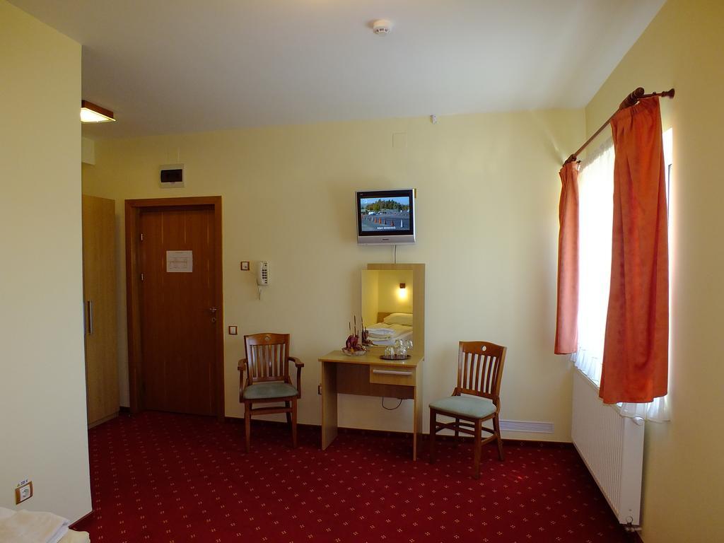Motel Vector Gaesti Номер фото